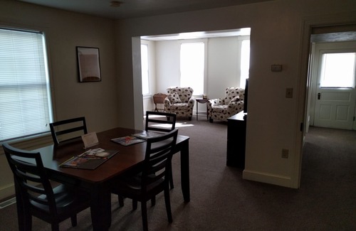 Gettysburg House | Enjoy In Town Convenience, 10 Minute Walk From Lincoln Square