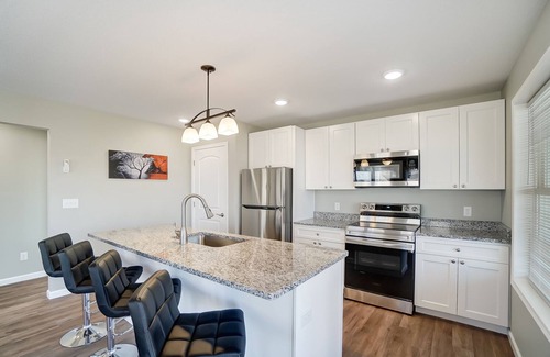 Lakeview Condo | Enjoy Indian Lake in a brand new vacation rental next to the lake walking path