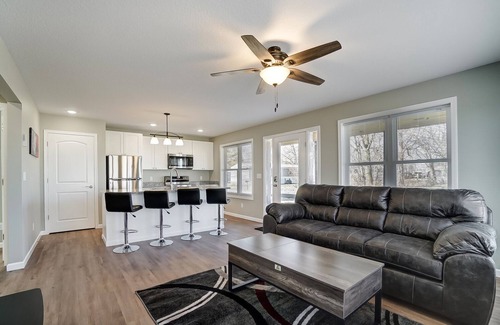 Lakeview Condo | Enjoy Indian Lake in a brand new vacation rental next to the lake walking path