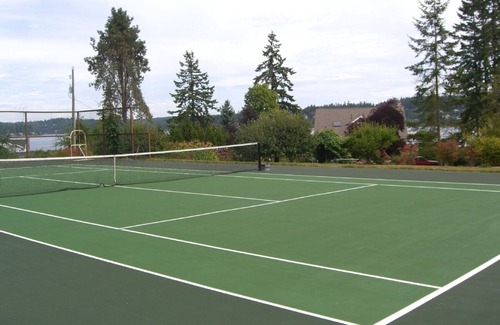 Fox Island Cottage | enjoy island living on a sandy Puget Sound beach with a view of Mt. Rainier