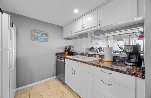 Point Venture House | Enjoy lake views from 2 decks! Walk to pool, gym & golf course. Lake access.