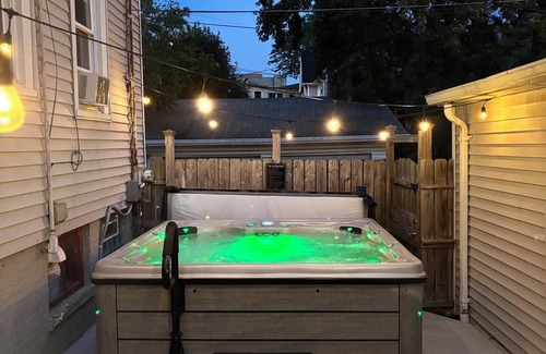 Bay View House | Enjoy Milwaukee's Bayview - 3 bed w/balcony
