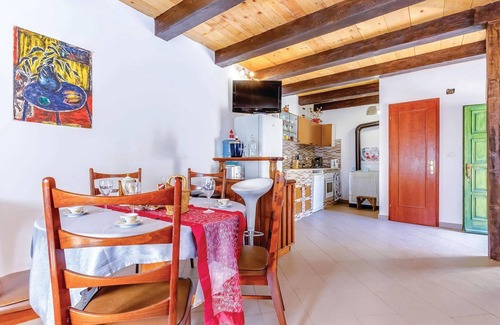 Novi Vinodolski House | Enjoy peace and relaxation in this traditional and pleasant holiday home with a wonderful view.
