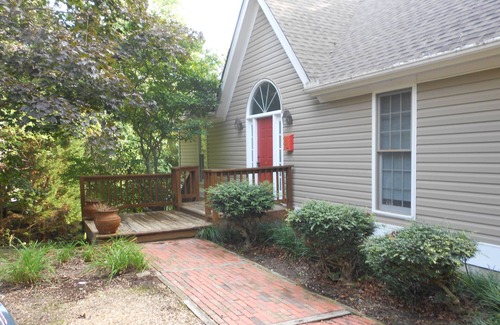 White Stone House | Enjoy Sunsets On The Creek In Your Own Private Paradise.