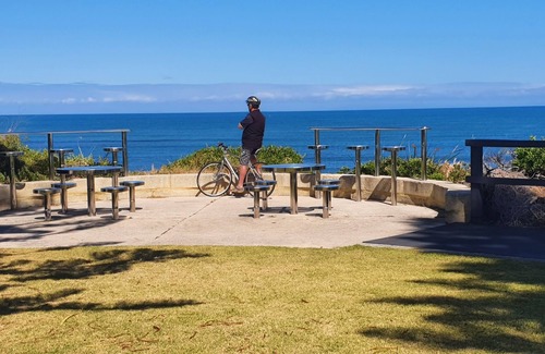 Falcon House | Enjoy the beautiful Falcon Bay beaches