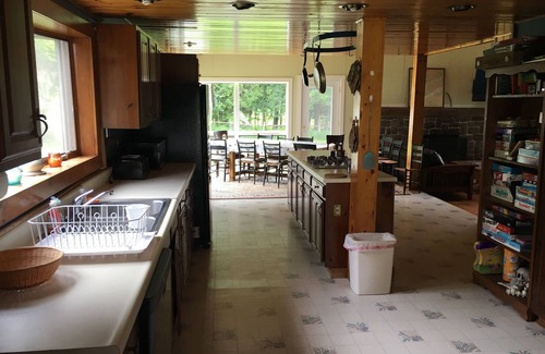 Grenell Cottage | Enjoy the best of the 1000 islands from this cottage on Grindstone Island