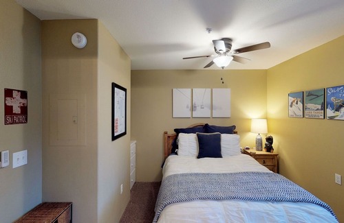 Kings Beach Condo | Enjoy the Lakeview! Complex centrally located in Kings Beach, right on the Lake!