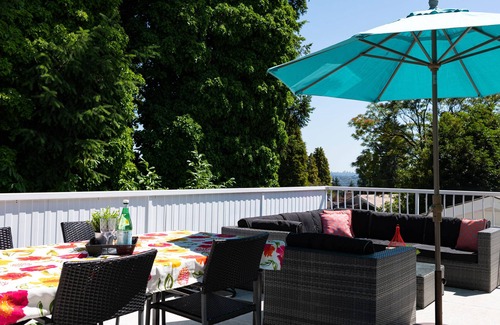 Lynn Valley House | enjoy the mountains and nature in our lynn valley home