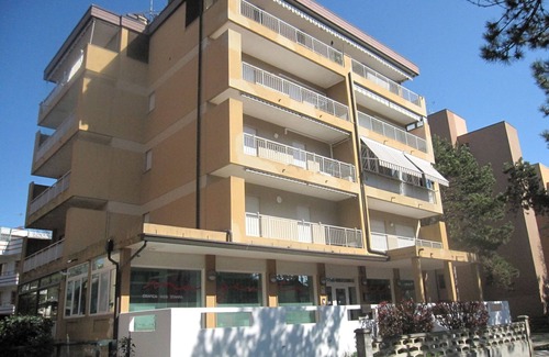 Grado Pineta Apartment | Enjoy the sun from our lovely terrace - Beahost