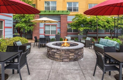 Bridgeton House | Enjoy your stay in Portland with Full Kitchens