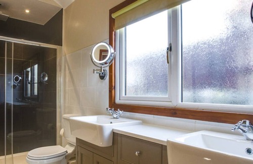 Talybont Ski Chalet | Enlli Lodge in the beautiful Talybont