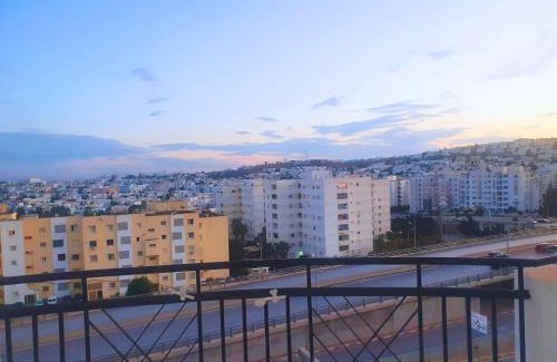 Ennasr Apartment | Ennasr 2 - Jolie S2 avec Internet - Parfait Pour Les familles - Vue panoramique sur la Tunisie - Service Navette