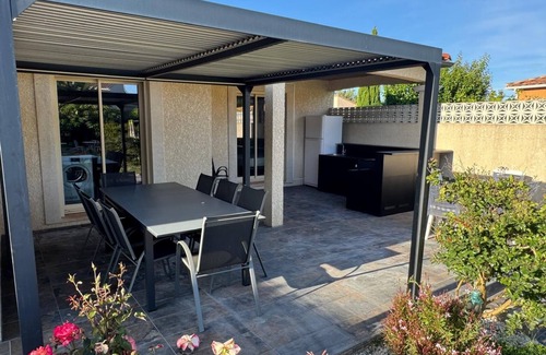 Millas Villa | ENSOLEILLÉE VILLA for 4 to 12 PEOPLE WITH SWIMMING POOL AND GARDEN