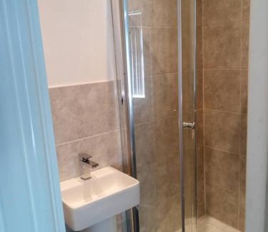 Burnley House | Ensuite Double-bed (E3) close to Burnley city centre