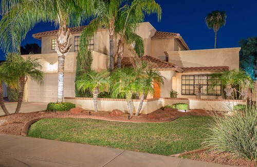 Paradise Valley Village House | Entertainers delight in sought after Kierland with Diving Pool & Spa