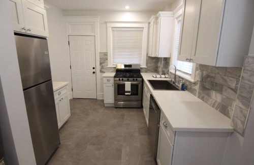 Central Hyde Park Apartment | Entire 1st Floor! 2 BEDROOM in HYDE PARK w/PARKING, W&D, Central A/C, Near PLAZA