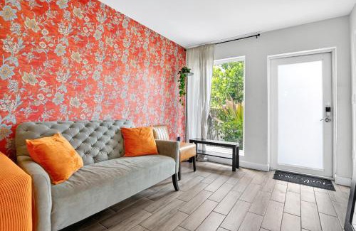 West Little Havana House | Entire 3 Bedroom house 10 mins MIA and Downtown