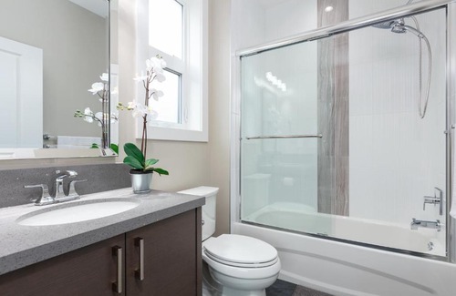 Arbutus Ridge House | Entire and Cozy 2BDR 2BA Home in Kitsilano