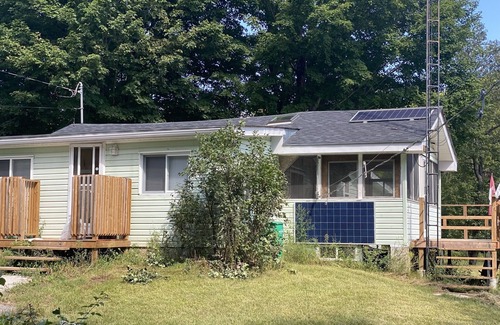 Minden Hills House | Entire cottage Retreat on the Irondale River