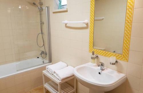 Praia da Luz Apartment | Entire flat 70sq m at Luz just 400m beach distance