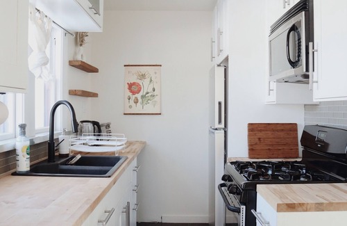 Ocean Park Apartment | Entire Garden Apartment, Venice Beach
