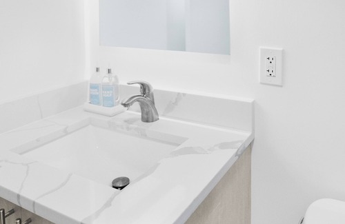 Oakland Park Apartment | Entire Guest Suite at Casa Paraiso