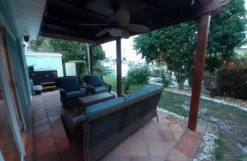 Redington Shores House | Entire Home, Fenced Yard, Bay Waterfront Boat Dock, Pets Welcome.