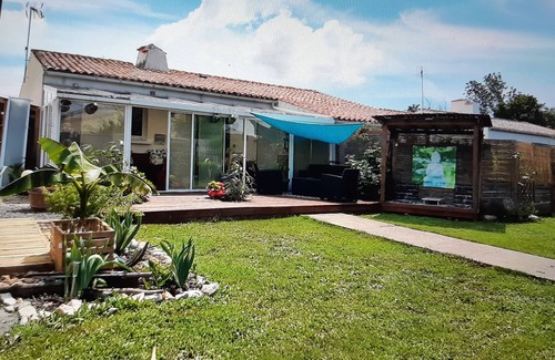Nieul-sur-Mer House | Entire home Les Mille Roses