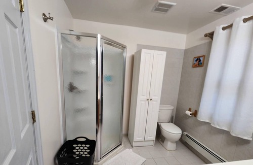 Hackensack House | Entire house close to NYC, Metlife stadium, American Dream mall!