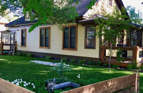 Manhattan House | Entire house. Fly Fishing, small town, walk to everything