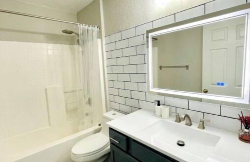 Lake Mary House | Entire House - King Bed Suite & Golf Course View