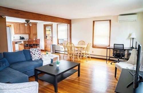 Nashua House | Entire House, Sleep 11, Garage, Fully Fenced Backyard