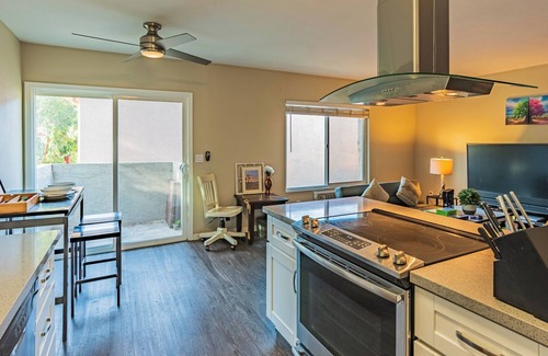 Mira Mesa Condo | Entire Modern 2-BR Condo with Pool, Smart TV, Fast WiFi, Free Laundry & Parking