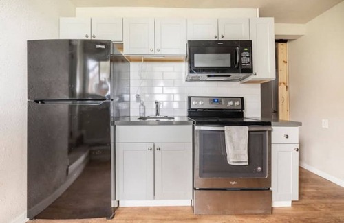 Renton House | Entire Private Basement unit near Seattle/Renton