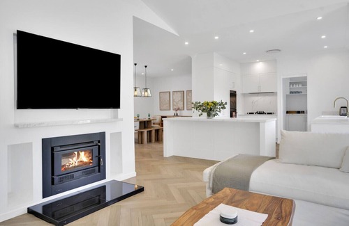 Peachester House | Entire Property @ Sunshine Grove