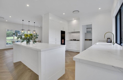 Peachester House | Entire Property @ Sunshine Grove