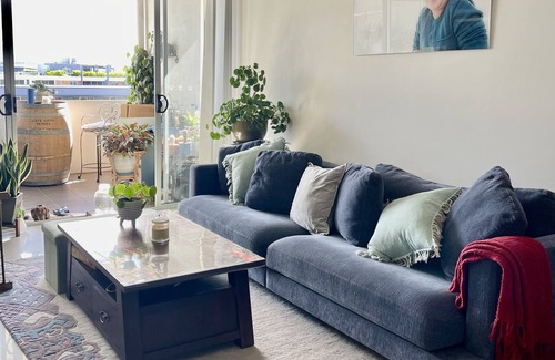 Alexandria Condo | Entire split level 1 B/room Apt + Parking in Mascot