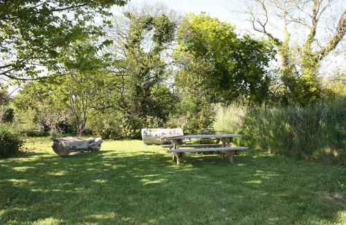 Lannilis Cottage | Entre L'aber-wrac'h et L'aber Benoît, Gîte Confortable Dans une Vaste Propriété