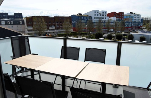 Courseulles-sur-Mer Apartment | Entre Plage et Ports : Le 49 - Avec Balcon