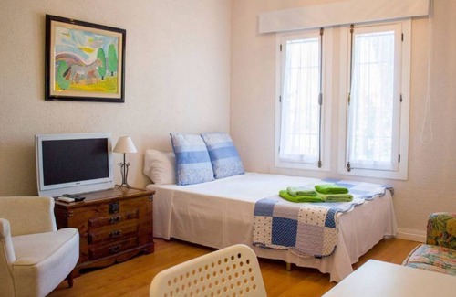 Pinares de San Anton Apartment | Entrepinares Málaga studio
