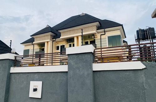 Enugu Apartment | Enugu Nigeria Shortlet - 2Bedroom Duplex serviced apartment GRA Enugu, Nigeria