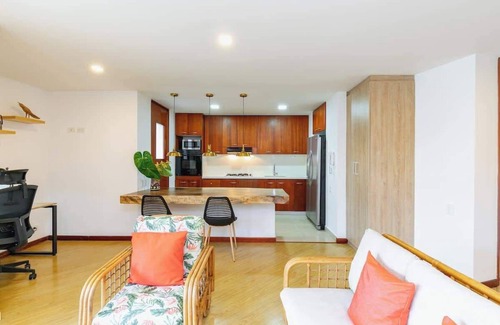 Lalinde Apartment | |EP| Homey Studio w/Views, Balcony, Workspace, Gym