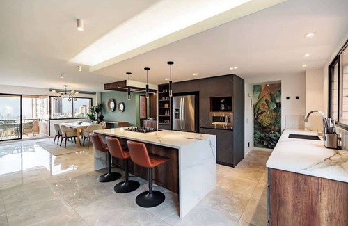 El Tesoro Apartment | |EP| Mesmerizing Apt W/BBQ, Balcony, AC, Office