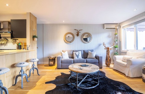 Mont-Tremblant Condo | Epic Lake View | Panoramic View | Au Coeur De Tremblant | Wi-Fi