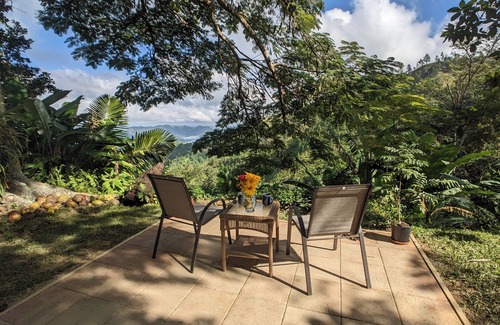 Arenas Cottage | Epic Mountaintop Jungle Cottage Adventure