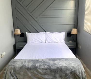 Barbican Apartment | Epic-O-City Stays Ja