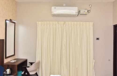 Rameshwaram Hotel | EPR Residency