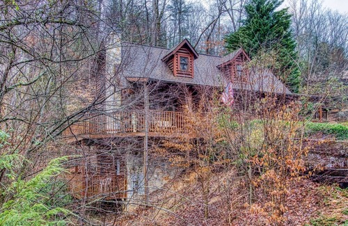 Pigeon Forge Cabin | Er312- Bear Mountain Memories- Great Location- Close To Town 6 Bedroom Cabin by RedAwning