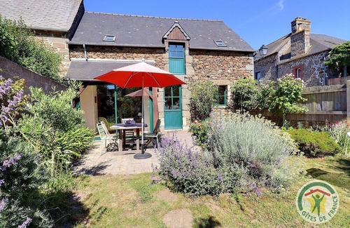 La Ville-es-Nonais House | Ernestine's House