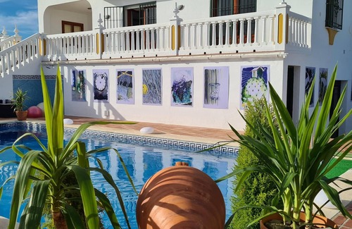 Algarrobo Villa | Villa Charo Algarrobo, Costa del Sol - Salzwasser-Pool, Meerblick, Außenküche, 25 Min. nach Malaga
